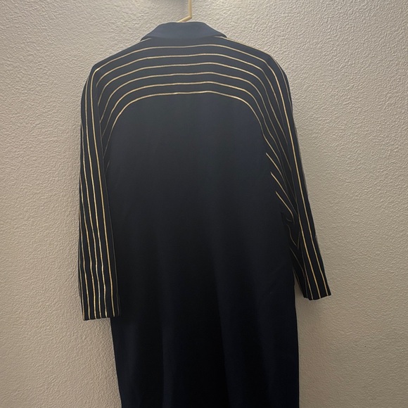 Vintage 80-90s Elegant Navy Trench Coat with Gold Accents - Picture 4 of 5